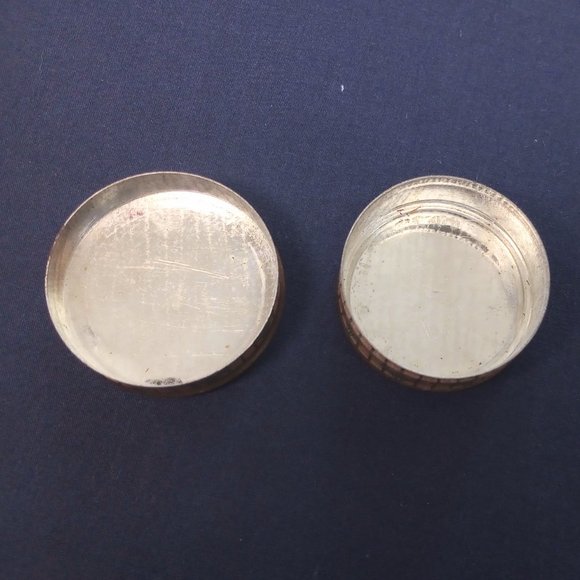 Vintage EYE-LASH-INE Tin Cute - Picture 2 of 5